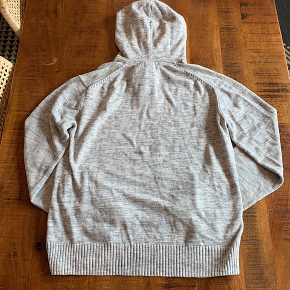 H&M Sweater - Picture 2 of 13